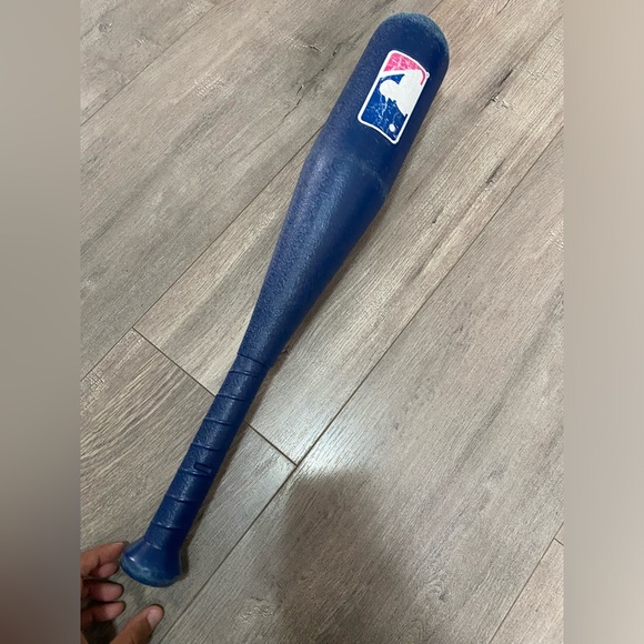 Kids MLB Plastic Baseball Bat - Picture 1 of 1